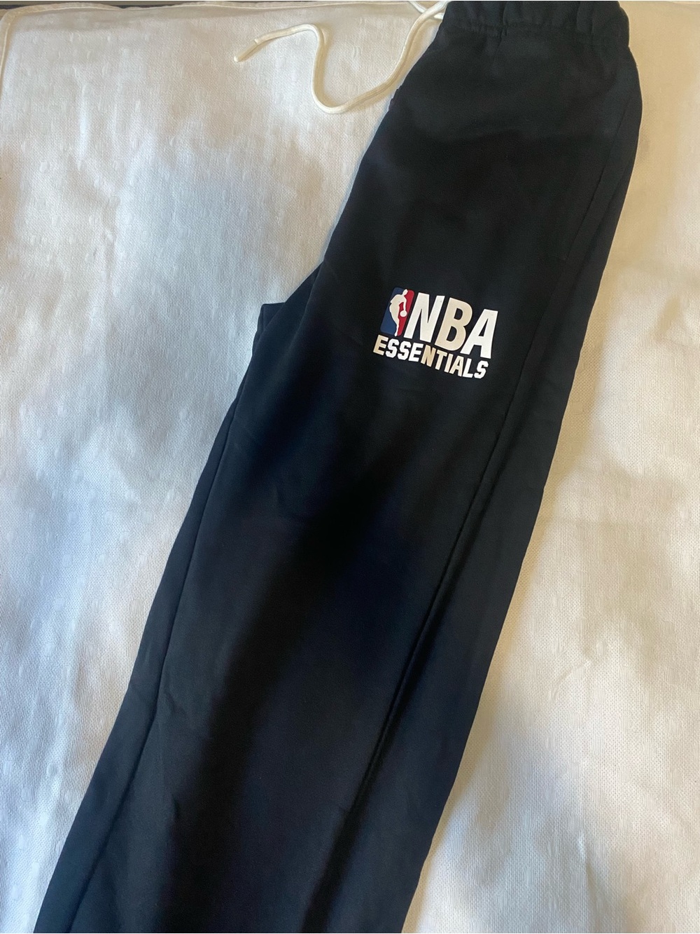 NBA Essentials Sweatpants - Picture 2 of 3